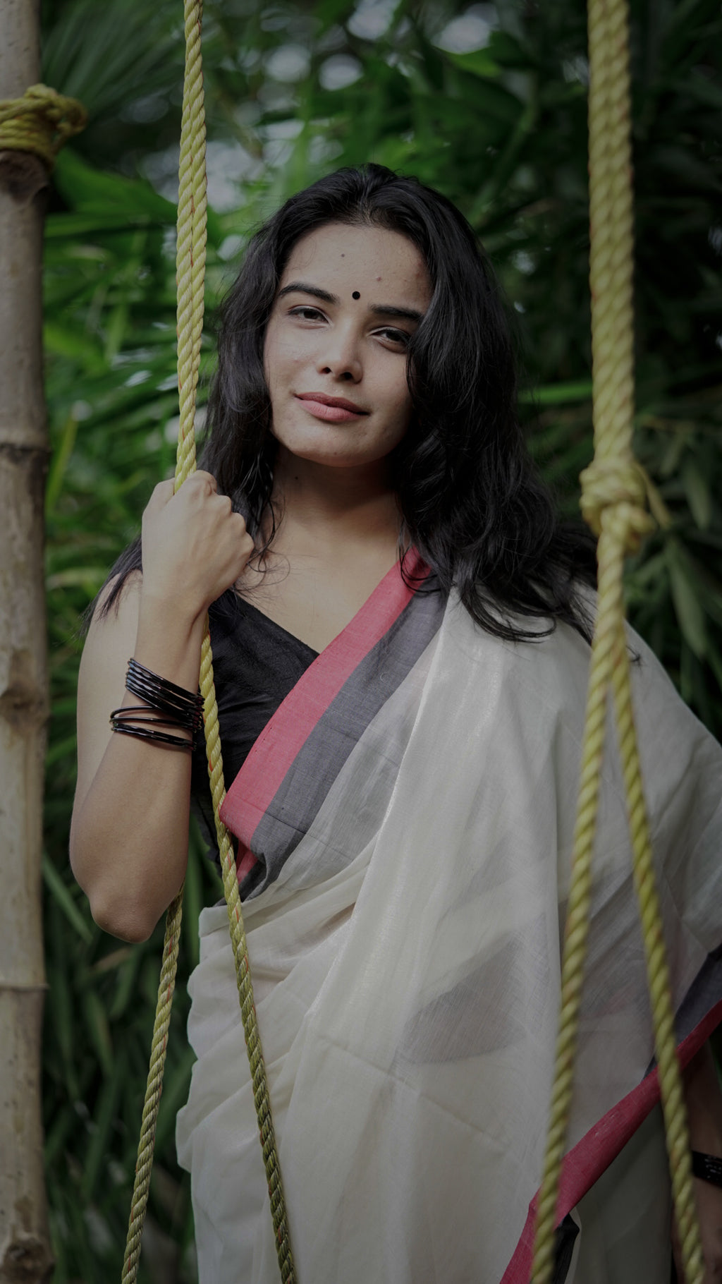 Manjadi saree