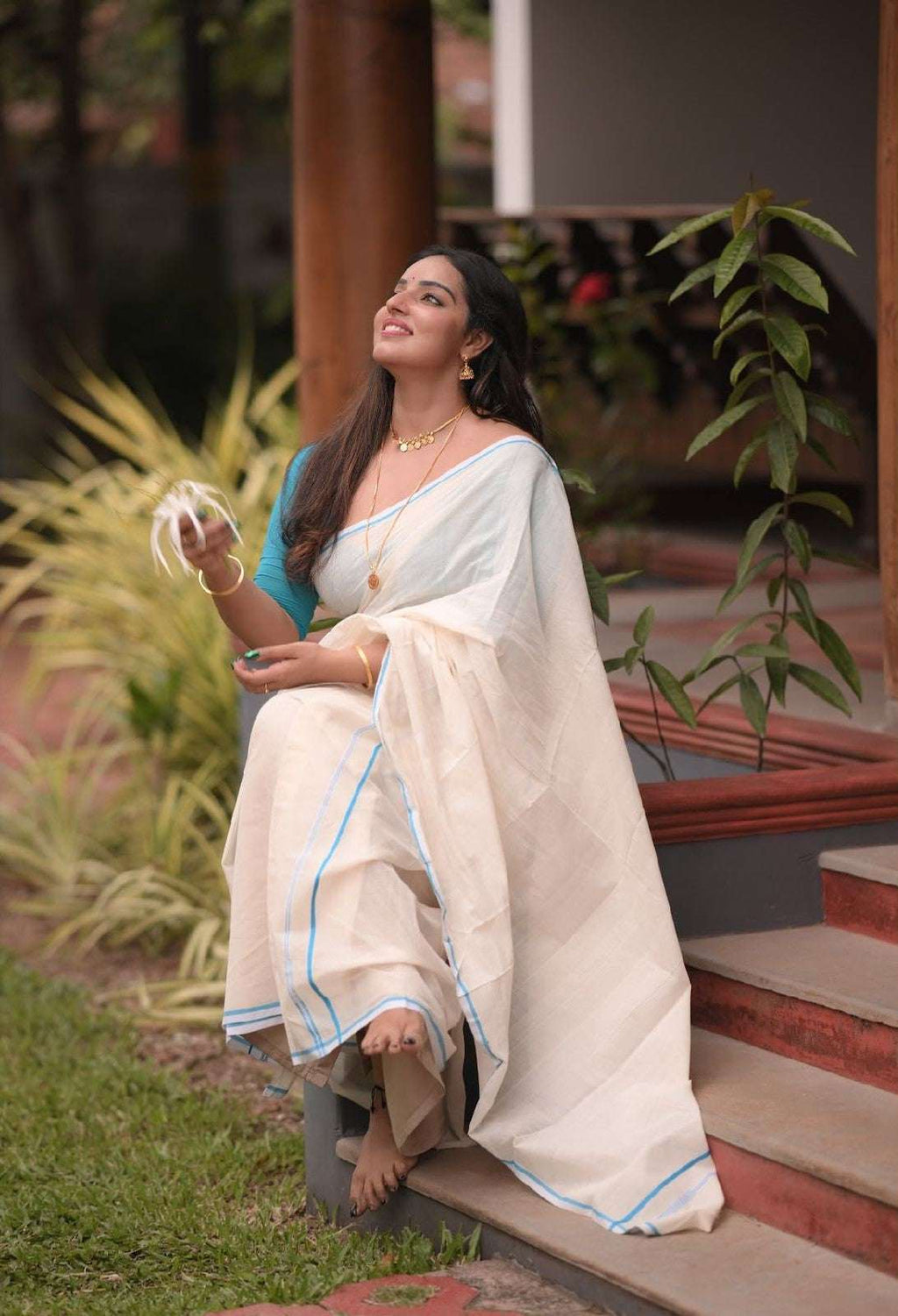 Malavika Set Mundu