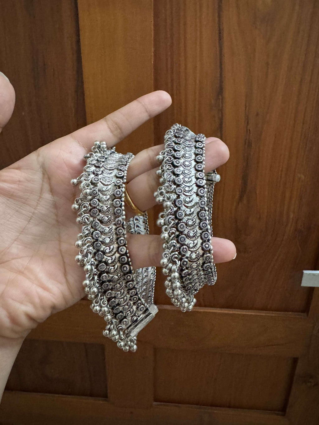 Metallic anklets