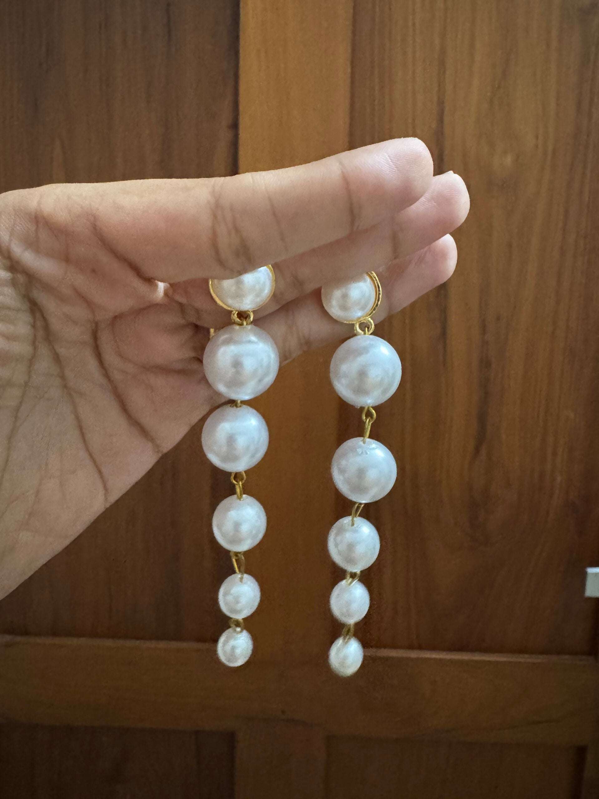 Artificial pearl drops