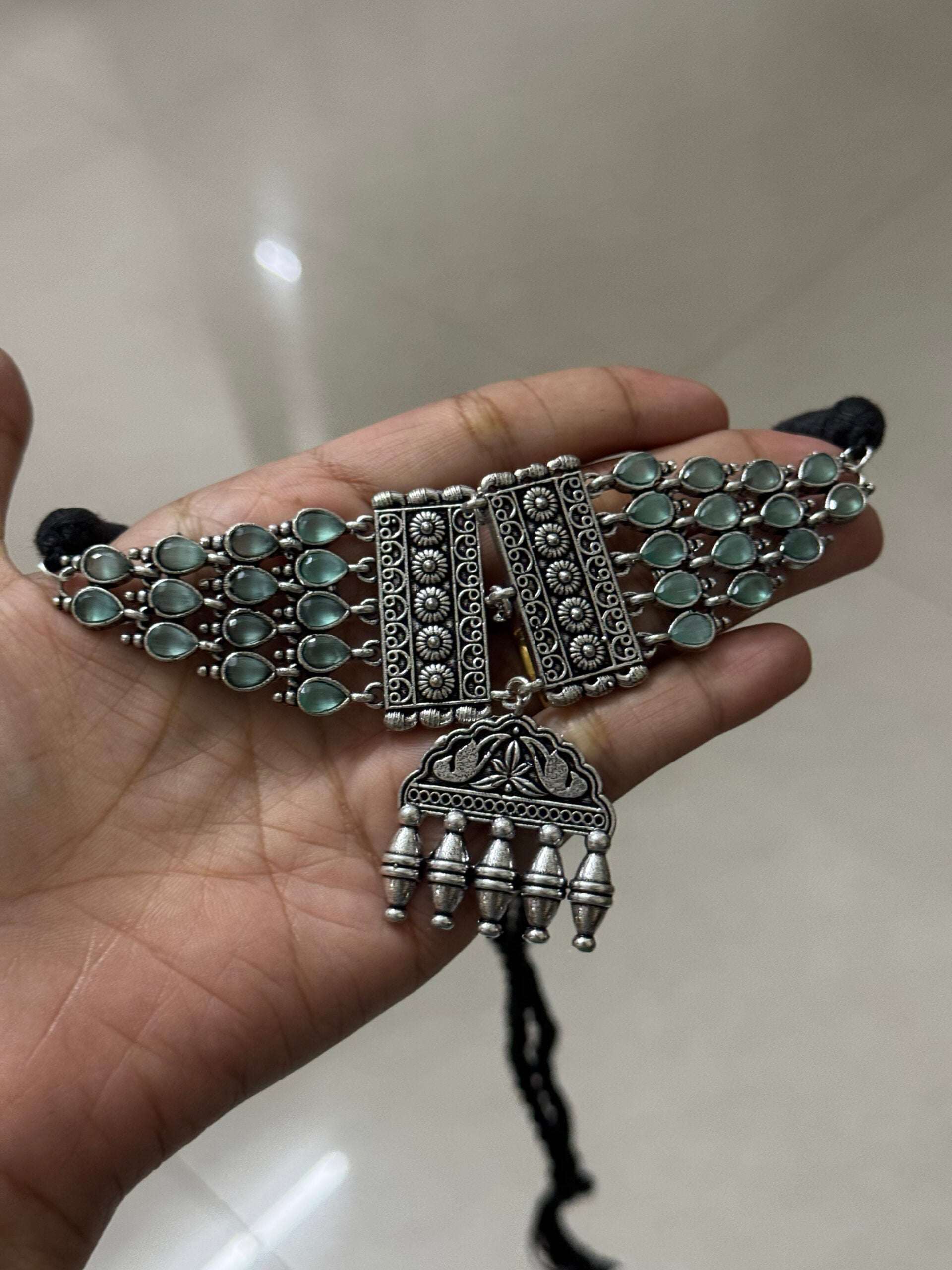 Tanya choker