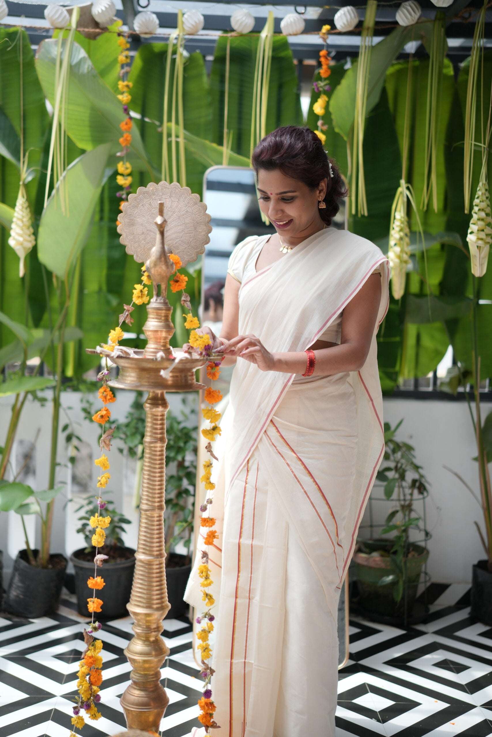 Red kara and golden kasavu set mundu 3