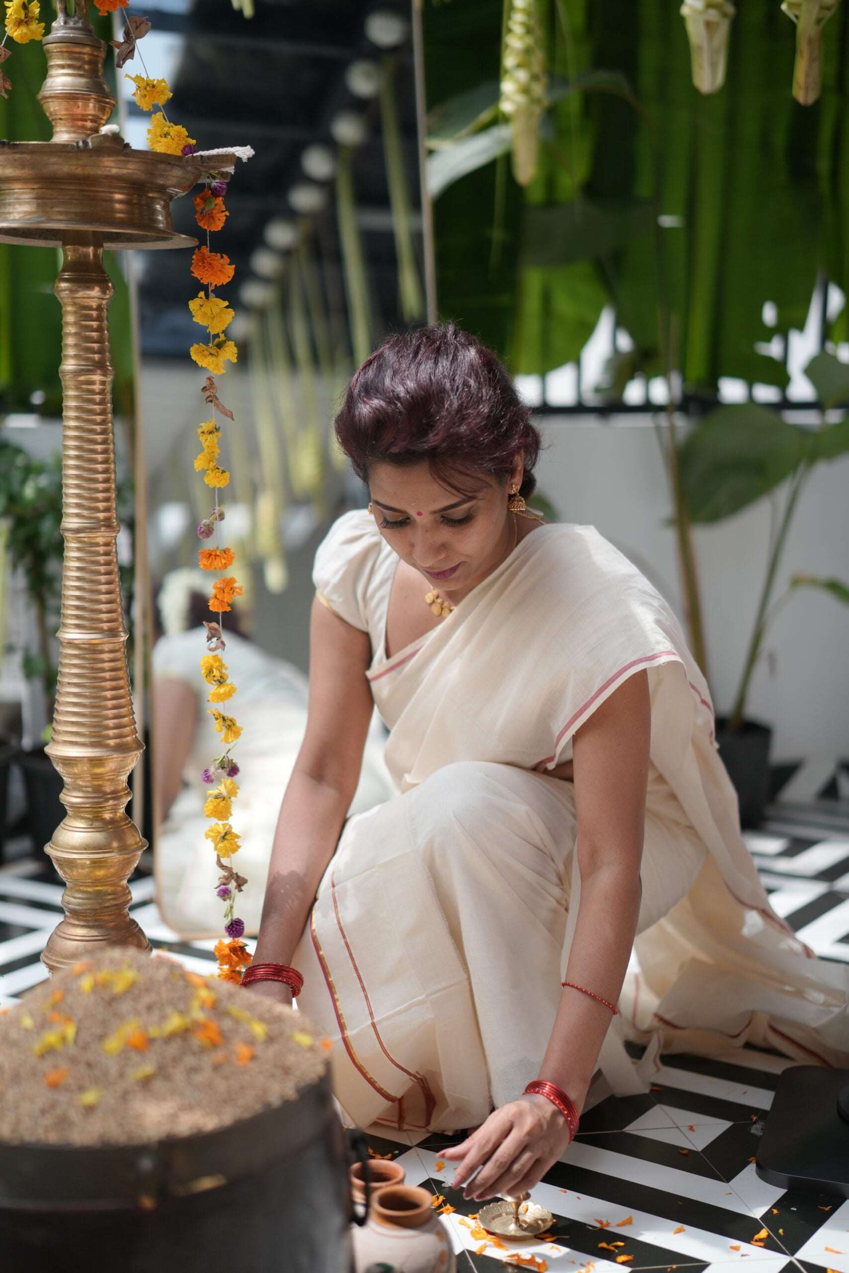 Red kara and golden kasavu set mundu 4