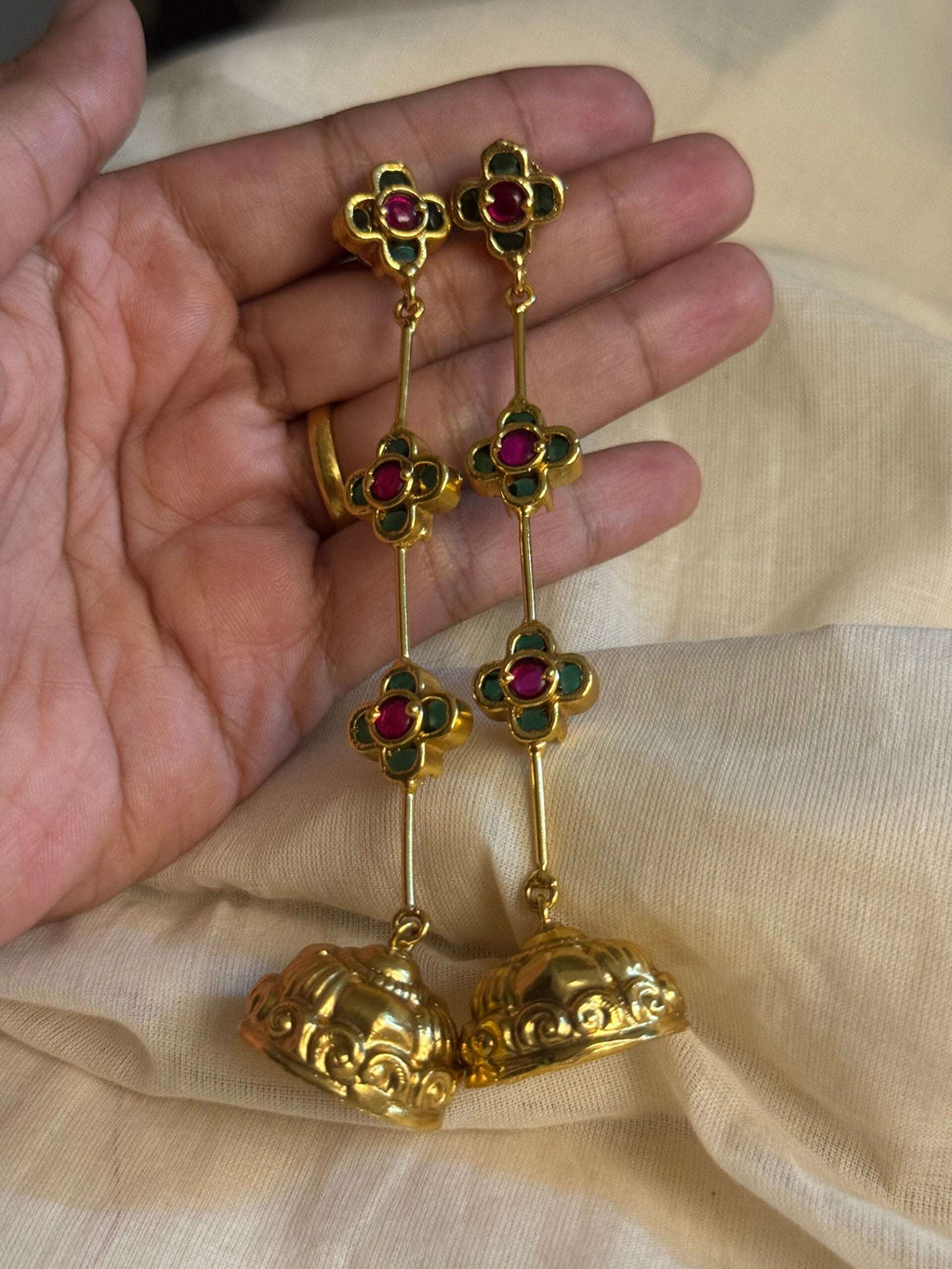 Naina Jhumka