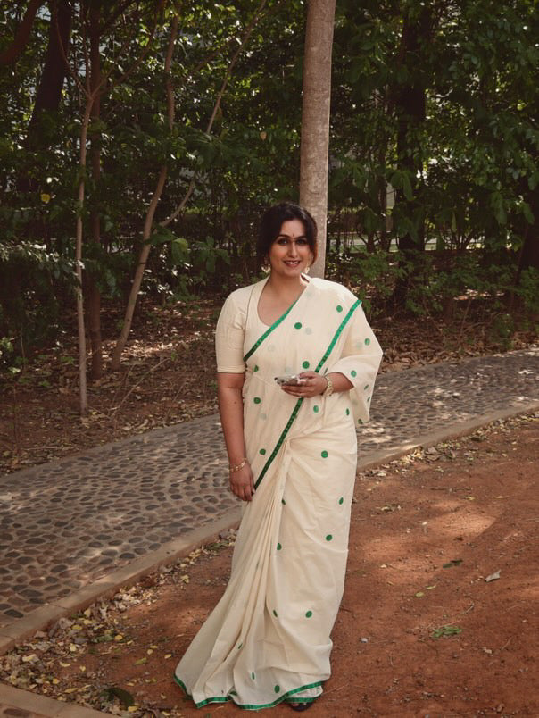 Green polka dots Saree 10