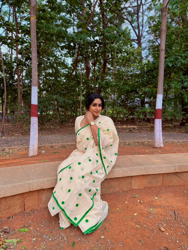 Green polka dots Saree 16