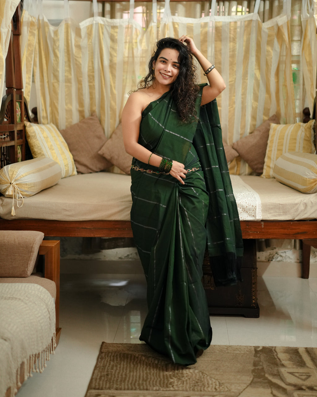 Navomika Saree