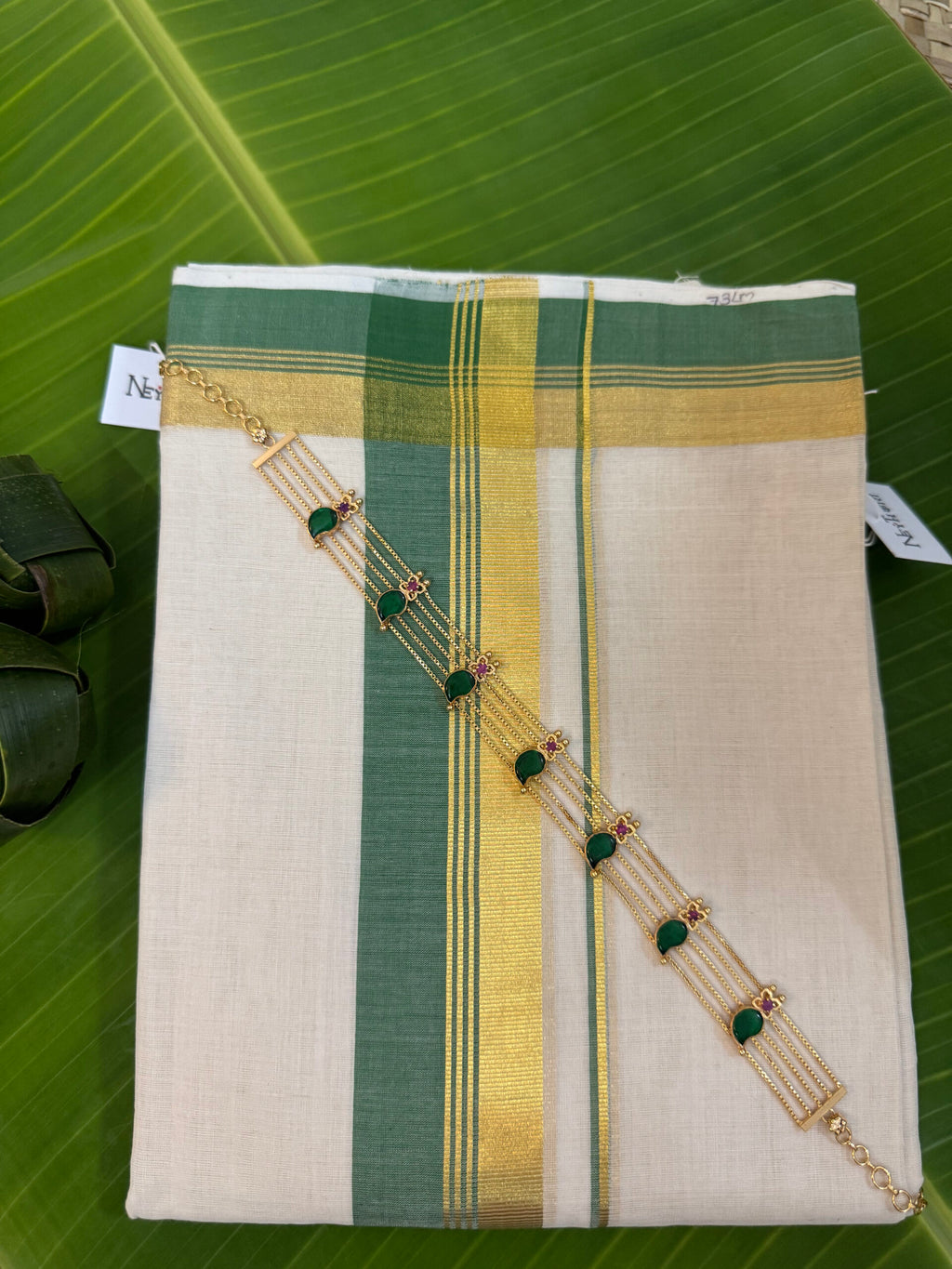 Paalakka choker