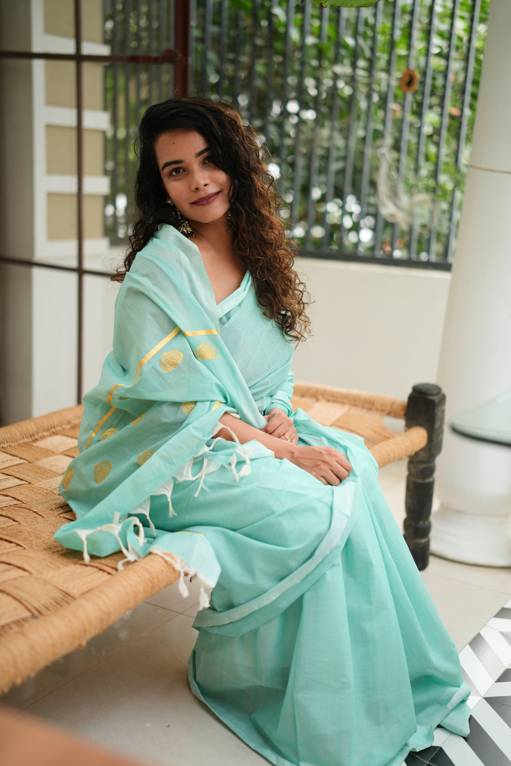 Neela Saree
