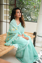 Neela Saree