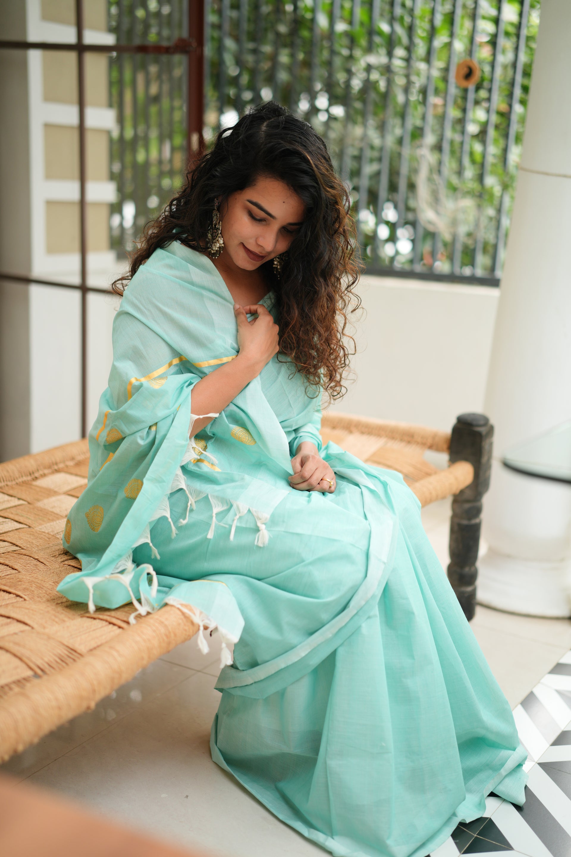 Neela Saree