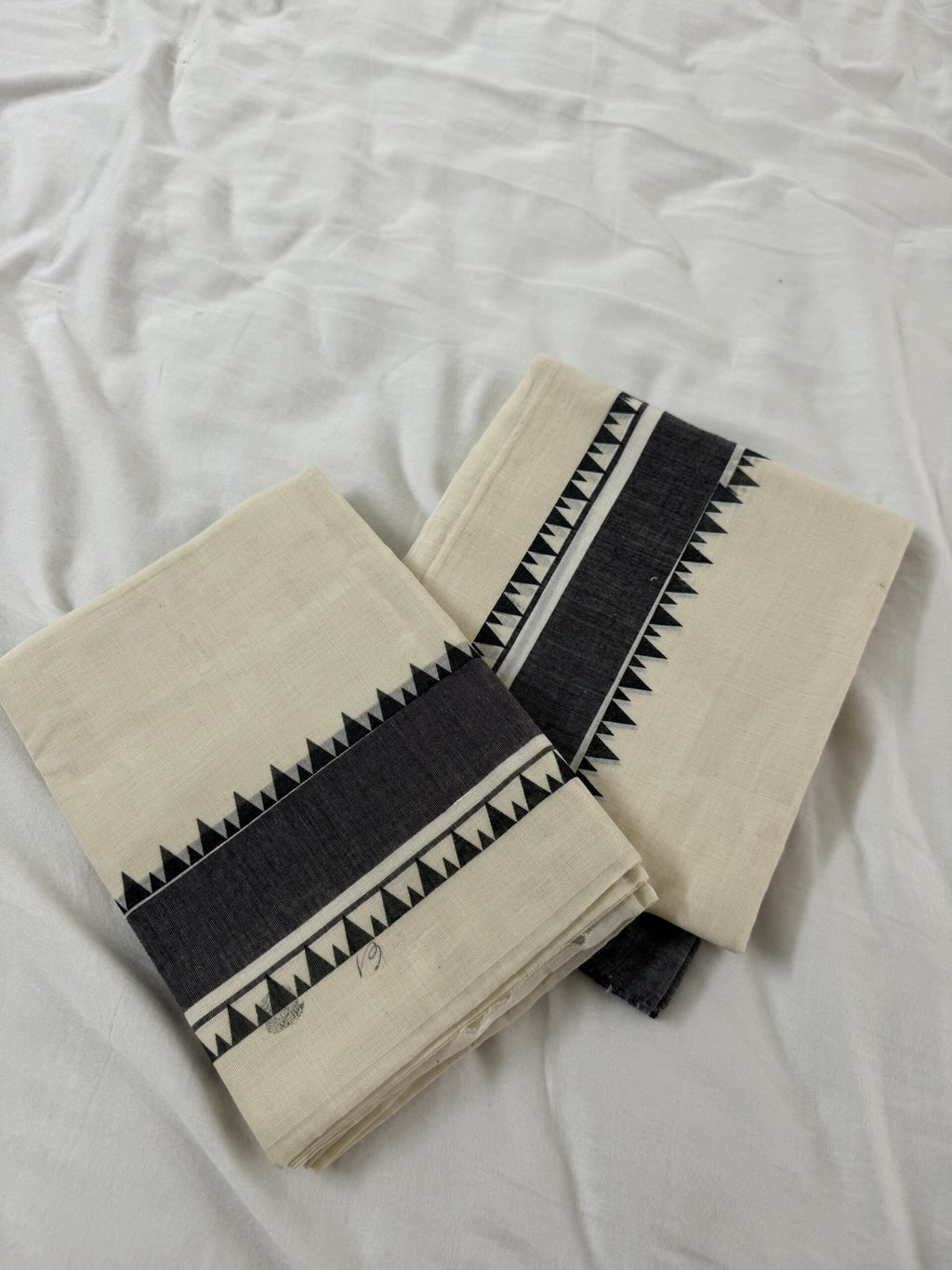 KARA SET MUNDU