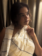 Black lady saree 3