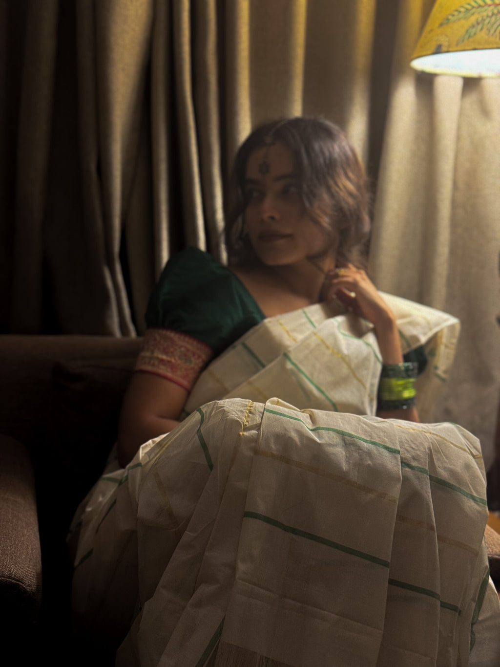 Yami Saree 4