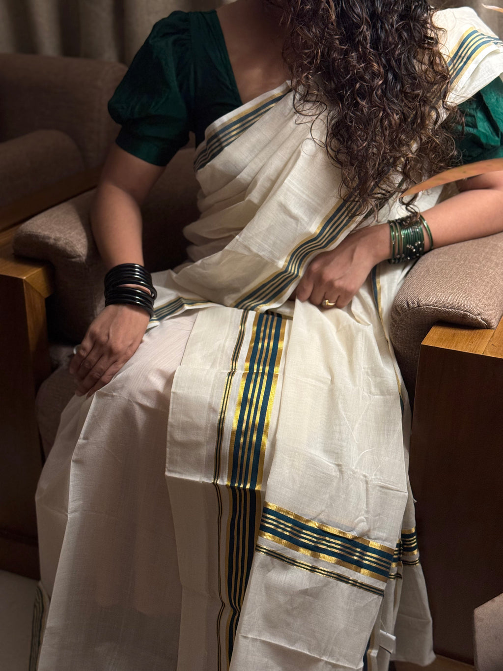 Keerthi set mundu