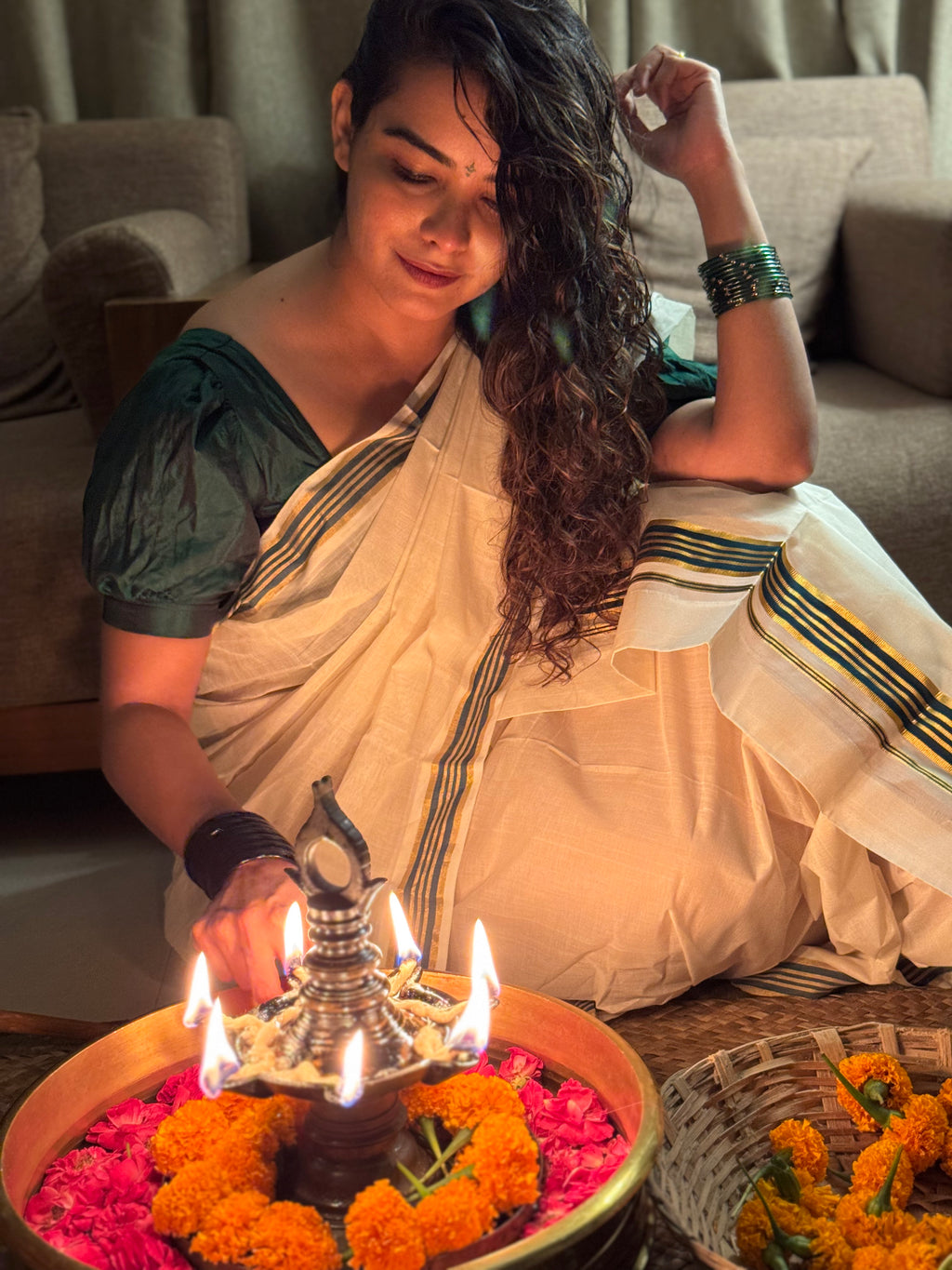 Keerthi set mundu