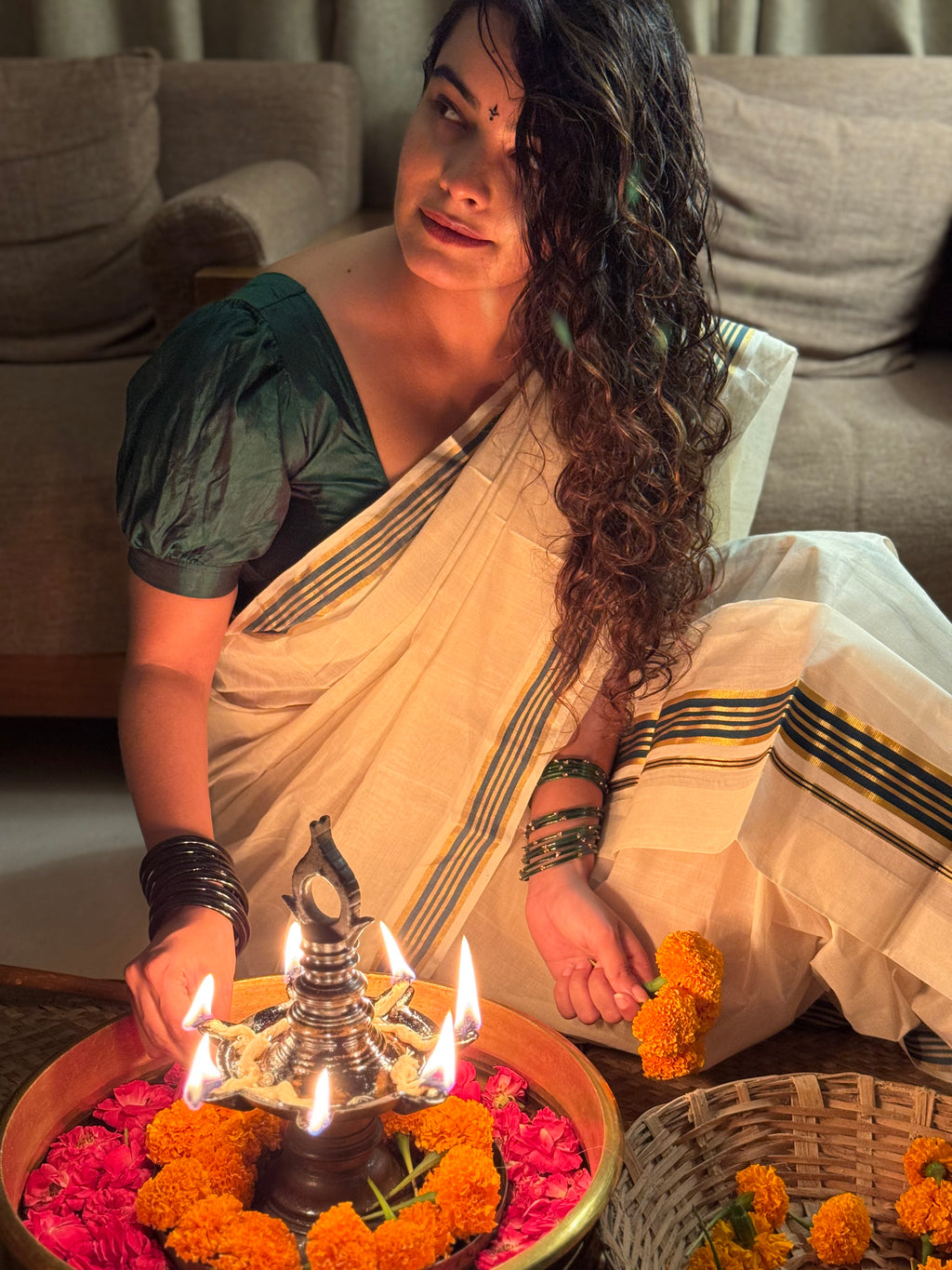 Keerthi set mundu