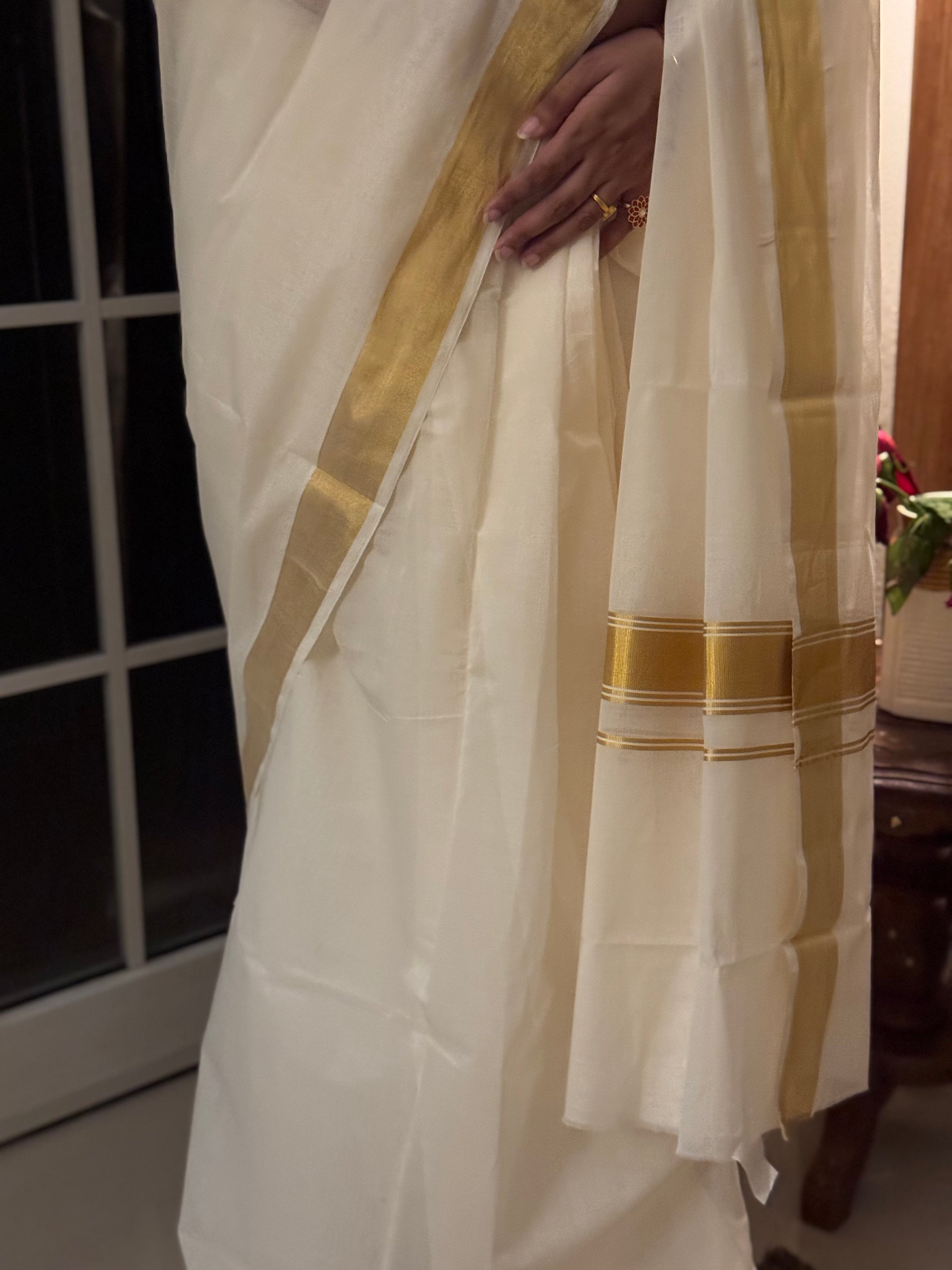 Kerala traditional kasavu Saree