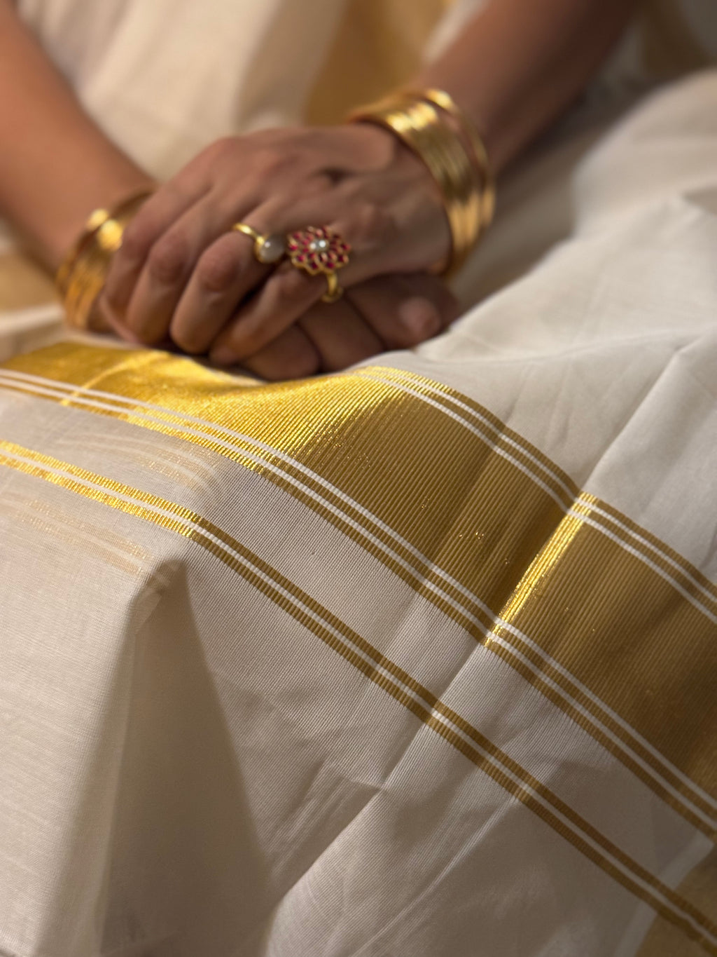 Kerala traditional kasavu Saree