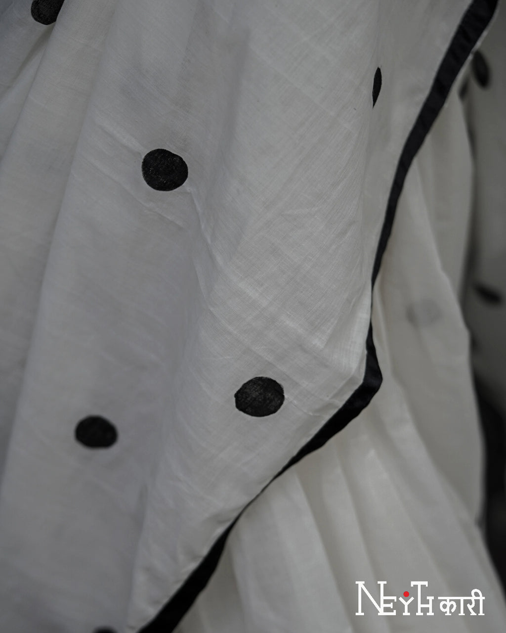 POLKA DOT SAREE WITH SATIN BORDER 4